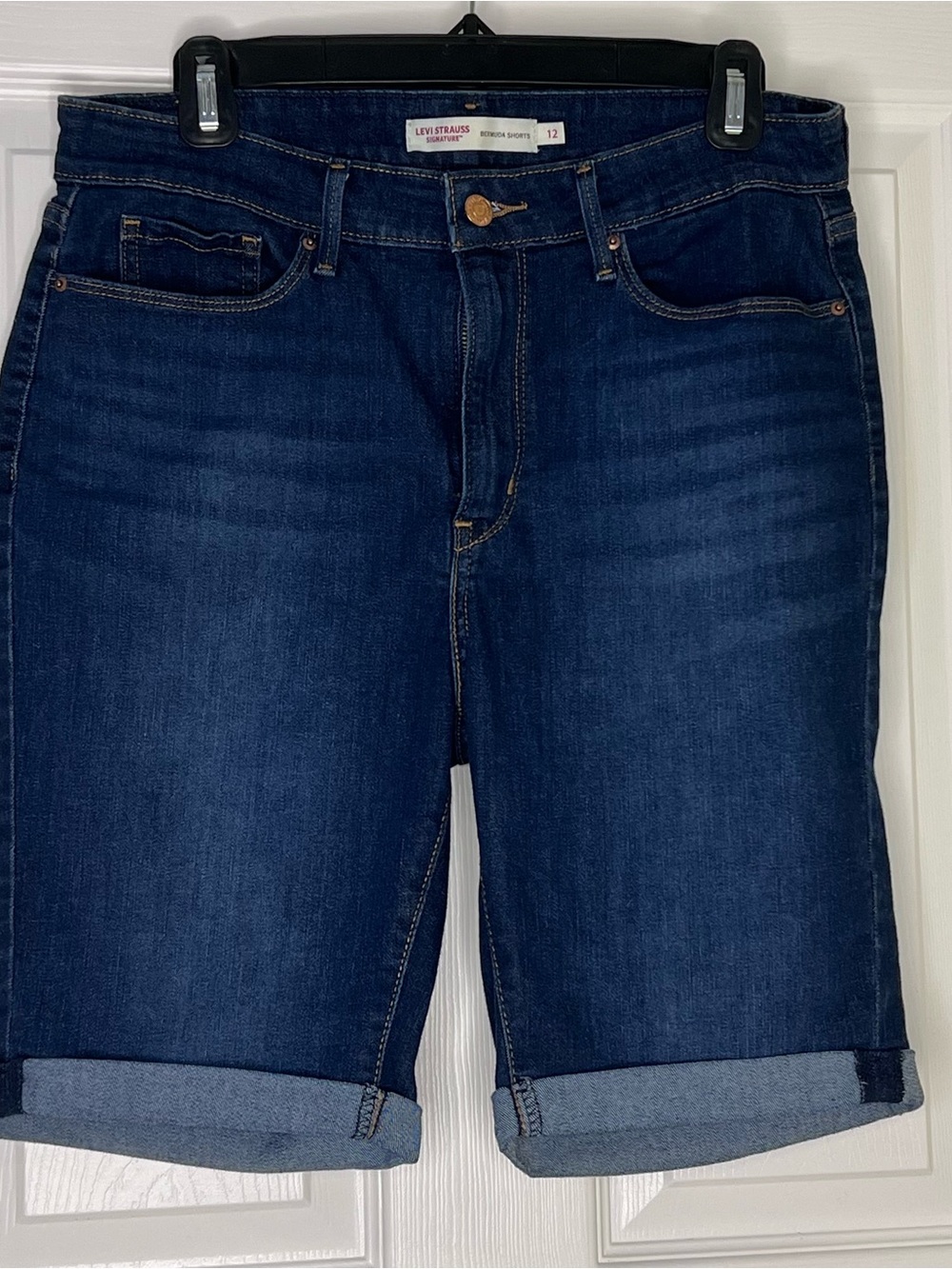 Levi's Classic Bermuda Dark Blue Jeans Shorts Cuffed Mid-Rise Womens Size 12